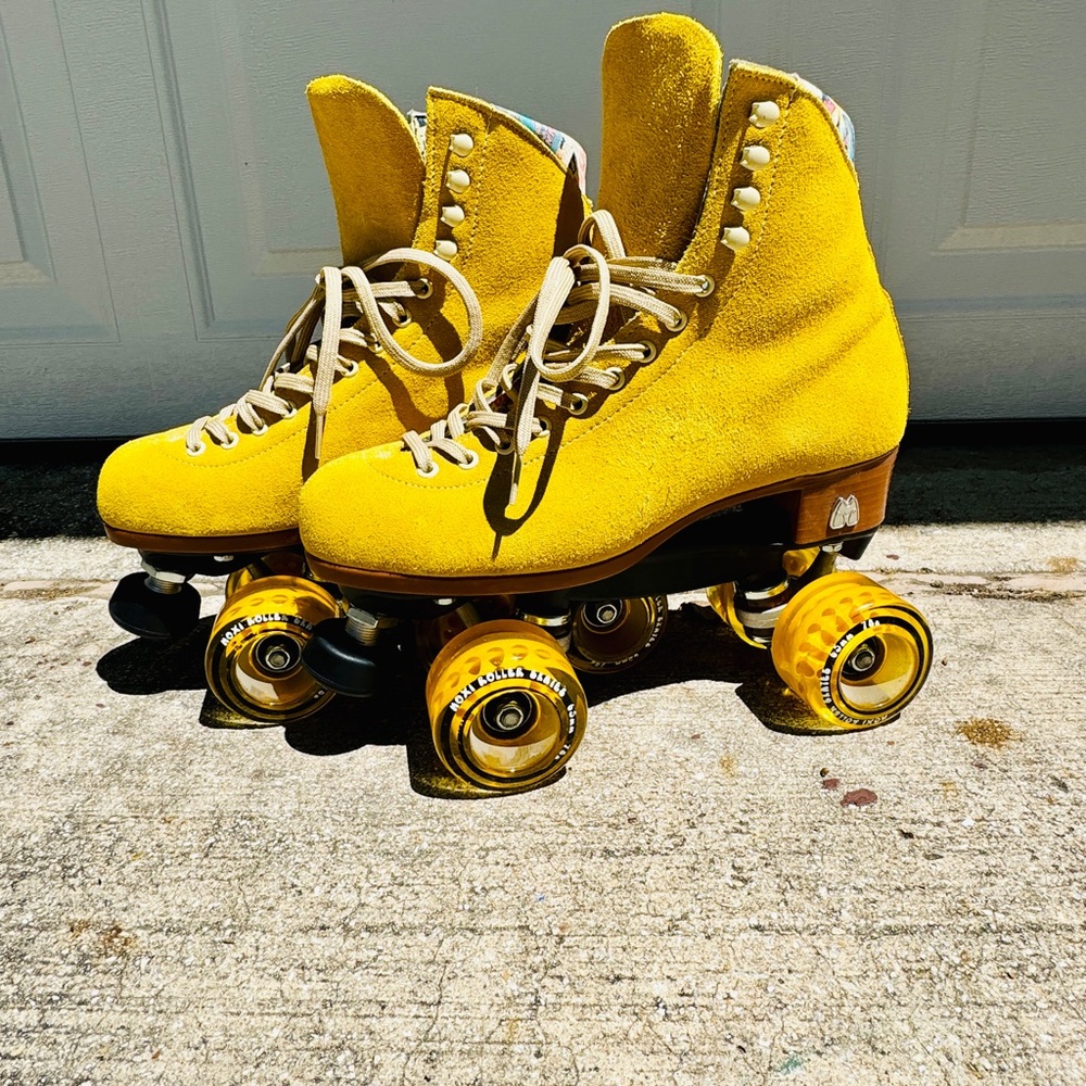 Moxi Lolly roller skates size 9